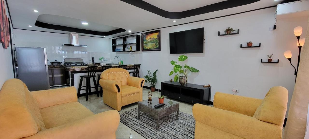 Panda House Villa Кепос Екстериор снимка
